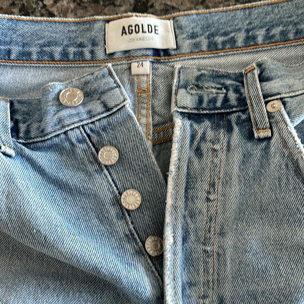 AGOLDE Dee distressed ripped denim jean shorts raw hem - Picture 3 of 7